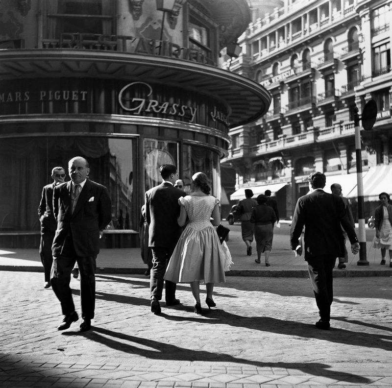 AQUELLOS MARAVILLOSOS ESCAPARATES CURVOS