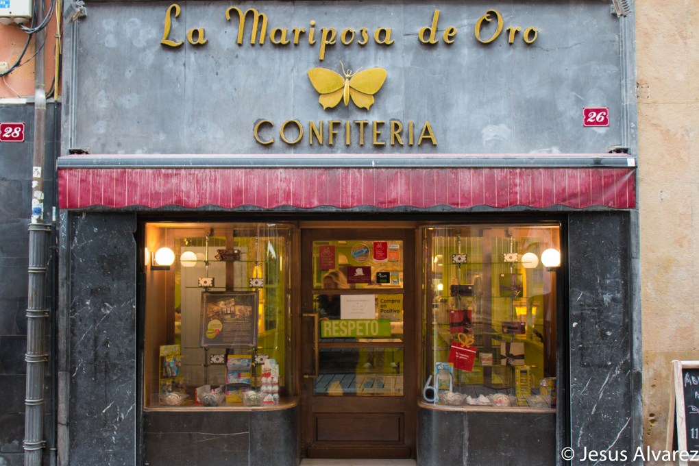 AQUELLOS MARAVILLOSOS ESCAPARATES CURVOS