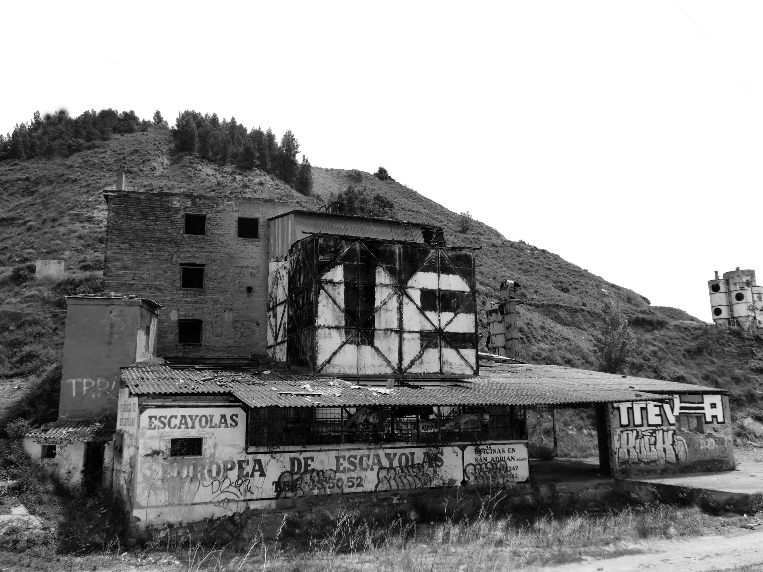 Fachada principal Europea de Escayolas. Fotografía: Isabel Muñoz