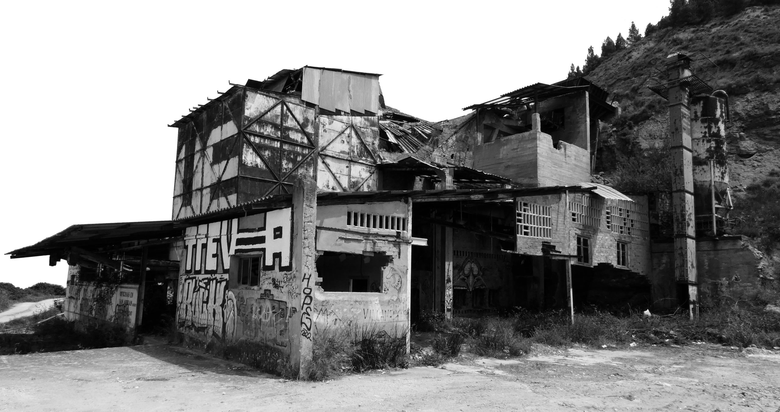Exterior Europea de Escayolas. Fotografía: Isabel Muñoz